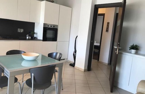 Mirafiori Apartamento | Accogliente e moderno trilocale