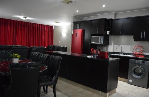 Durban Point Apartamento | Accommodation Front - Deluxe 6 Sleeper with Rooftop Pool
