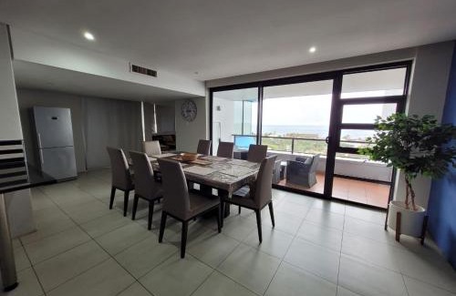 Durban Point Apartamento | Accommodation Front - Exquisite 6 Sleeper Apartment with Ocean Views