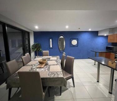 Durban Point Apartamento | Accommodation Front - Exquisite 6 Sleeper Apartment with Ocean Views