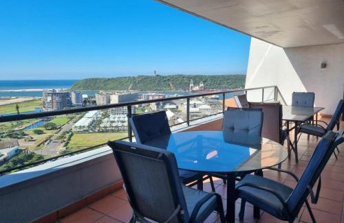 Durban Point Apartamento | Accommodation Front - Immaculate 4 Sleeper with Ocean & Harbour Views