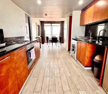 Durban Point Apartamento | Accommodation Front - Spacious 6 Sleeper Across Ushaka