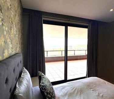 Durban Point Apartamento | Accommodation Front - Spacious 6 Sleeper Across Ushaka