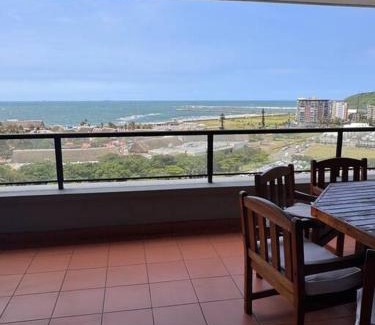 Durban Point Apartamento | Accommodation Front - Spacious 6 Sleeper Across Ushaka