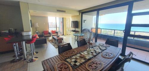 Durban Point Apartamento | Accommodation Front - Tastefully Furnished 6 Sleeper with Ocean Views