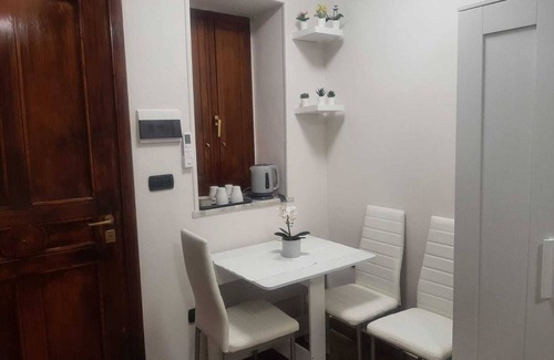 Angri Casa | Accommodation in center, Doria Castle, Town Villa, stores, bars, pubs, transportation.