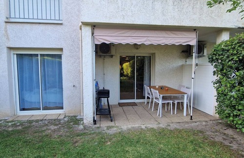Poggio-Mezzana Apartamento | Accommodation in residence with swimming pool, beach 30m away