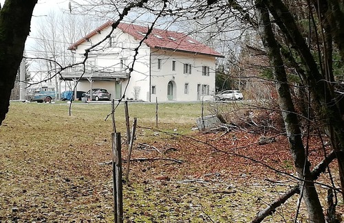 Paroisse des Monts de Bienne Apartamento | Alojamiento situado a 1000 metros en el campo