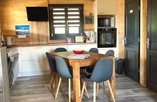 Sulniac Chalet De Esquí | Quiet accommodation for 6 people near Golfe du Morbihan, pets welcome