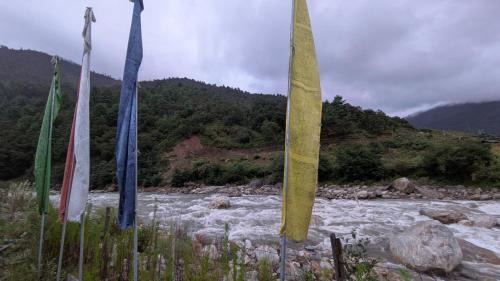 Bomdila Cama Y Desayuno | Accomoon River Side Cottages
