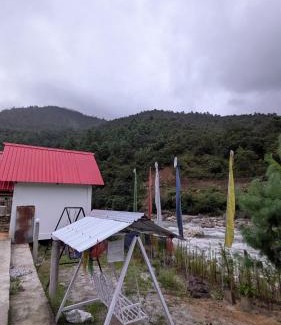 Bomdila Cama Y Desayuno | Accomoon River Side Cottages