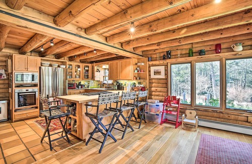 Accord Cabina | Accord Vacation Rental w/ Pool & Hot Tub!