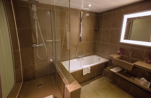 Victoria Borg Hotel | Accra City Hotel