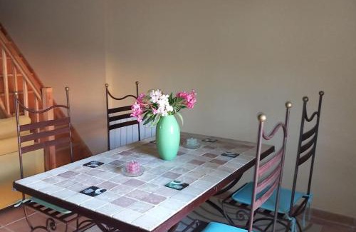 Saint-Etienne-les-Orgues Apartamento | Accueil Chaleureux en Provence