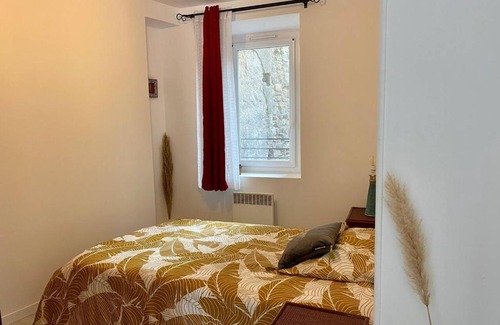 Lezignan-Corbieres Apartamento | Accueillant petit T2 cœur de centre ville