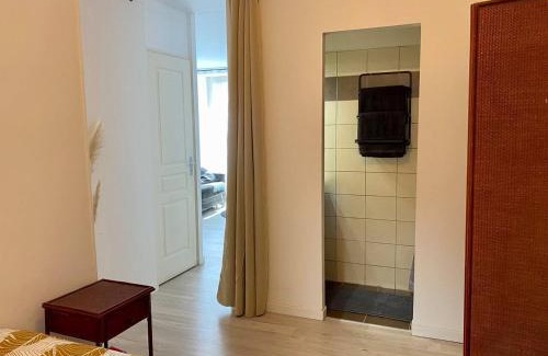 Lezignan-Corbieres Apartamento | Accueillant petit T2 cœur de centre ville