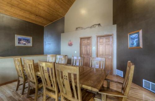 Deadwood Casa | Aces and Eights Lodge