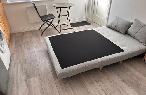 Ongar Apartamento | Achievers Apartment