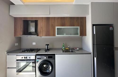 Beirut Apartamento | Achrafieh Rooftop 1-BR with Jacuzzi