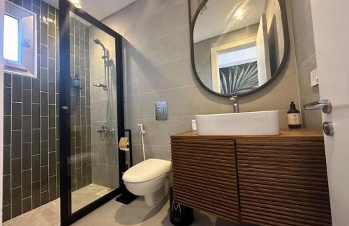 Beirut Apartamento | Achrafieh Rooftop 1-BR with Jacuzzi