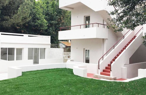 Uniao de Freguesias do Centro Apartamento | Acm002 Gallery 92 · Modern Garden House