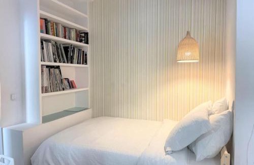 Justicia Apartamento | Acogedor apartamento, exterior con balcón y aire acondicionado en Chueca, Madrid