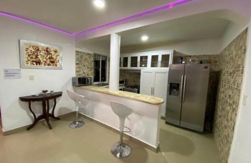 Los Frailes Apartamento | Acogedor apt con Ps5