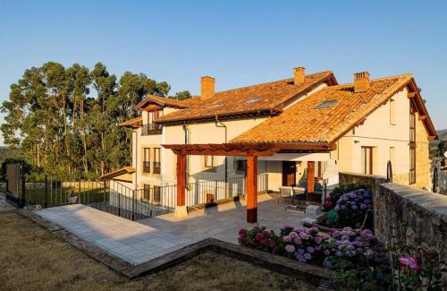 Caviedes Casa | Acogedor chalet adosado con entrada independiente