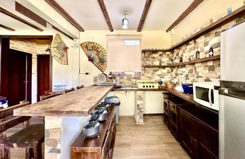 Cuenca Casa | Acogedora cabaña de 2hab, 2bañ y BBQ, garajes, WiFi