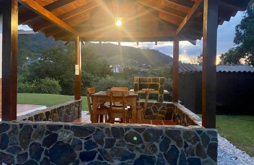 El Carmen de Viboral Chalet De Esquí | Acogedora casa de campo con excelente ubicación