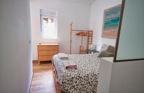 Santiago de Compostela Apartamento | Acogedora minicasa en entorno rural a 1200 m de la Catedral