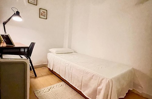 Salamanca Apartamento | Acogedora Habitación en Barrio de Salamanca A 1min de Plaza de Toros Las Ventas!