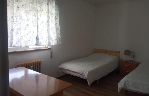 Oeste Cama Y Desayuno | Acogedora habitación privada