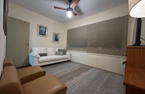 Centro Apartamento | Aconchegante apartamento de 2 quartos - Pertinho da Praia