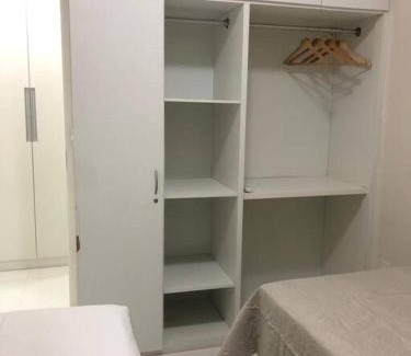 Salinas Apartamento | Aconchegante-novo, moderno-familiar, fácil acesso