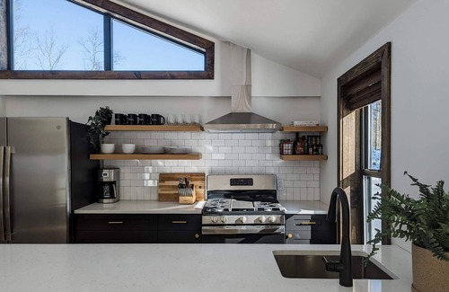 Cairo Casa | Acorn Bungalow & Lodge - Luxury Cabin, Catskills