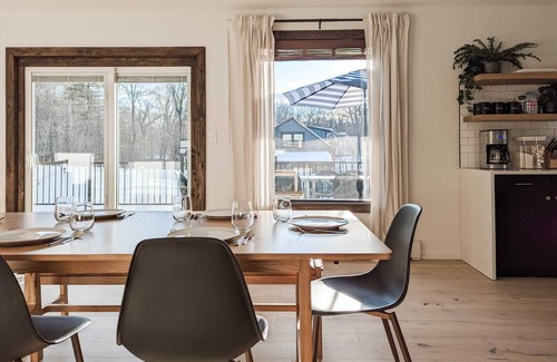 Cairo Casa | Acorn Bungalow - Luxury Cabin, Catskills