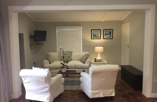 Eastcliff Casa | Acorn Cottage Hermanus