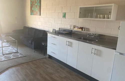 Solway Hotel | Acorn Estate Motel