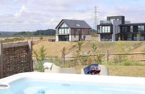 Holworth Casa | Acorn House