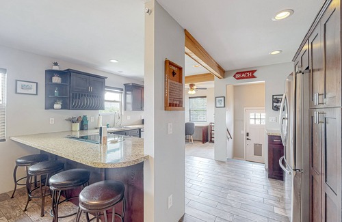 Long Beach Casa | Acreage with sauna, hot tub, firepit, separate studio - beach nearby & dogs OK