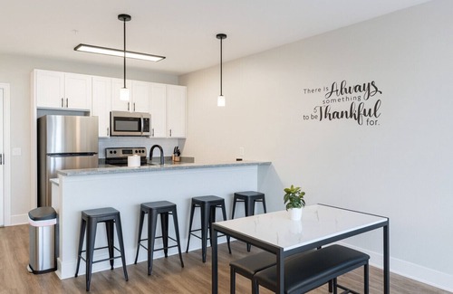 Glen Iris Apartamento | 🎓Across from UAB | Spacious 2BR Retreat 3a
