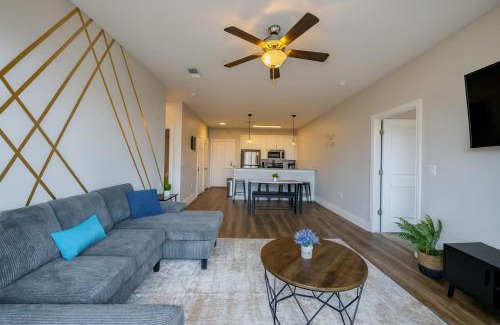 Glen Iris Apartamento | Across from UAB Spacious 2BR Retreat 3b