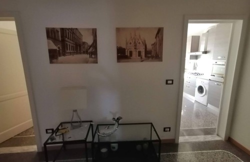 Pisa City Centre Apartamento | Across the Arno River, air-conditioned and a stone's throw from downtown!