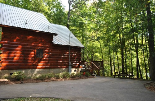 Gatlinburg Cabina | Al otro lado de la carretera desde el límite del Parque Nacional! 1. 8 millas del centro de la ciudad!