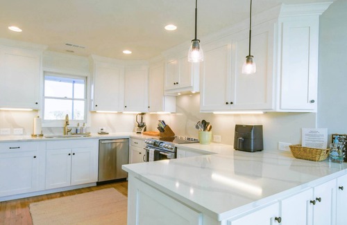 Ocean Point Casa | Across the Street From Quiet Beach; Community Pool w/ Cabana; Fabulous Outdoor Areas!