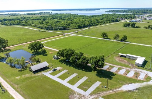Afton Casa | Activities nearby are endless, as this RV is close to the Shangri-La Golf Resort