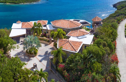 Ditleff Point Villa | Villa frente al mar real - Cuatro King Master Suites iguales