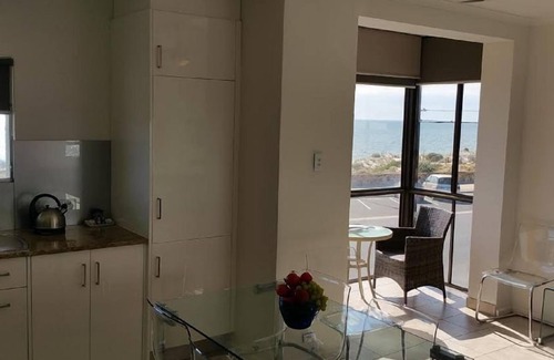 West Beach Apartamento | ALOJAMIENTO ACUSHLA - ¡Esplanade Living!