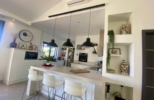 Bellevue Villa | Luxury 3-bedroom villa with pool and panoramic sea view...